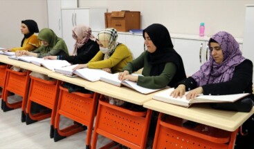 Şanlıurfa’da görme engelliler mukabele geleneğini Braille alfabesiyle sürdürüyor