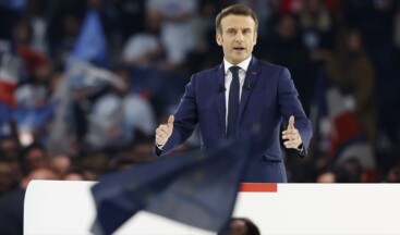 Macron, Ukrayna’da ‘savaş suçuna’ dair net belirtiler olduğunu düşünüyor