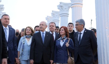 BAŞKAN SEÇER, CHP LİDERİ KILIÇDAROĞLU İLE BİRLİKTE MERSİN BAHÇESİ’Nİ GEZDİ