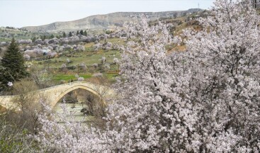 Tarihin doğayla bütünleştiği Çemişgezek’te ilkbahar güzelliği