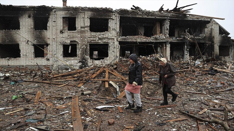 Ukrayna ordusunun yeniden kontrolü sağladığı Çernigiv çatışmaların izlerini taşıyor