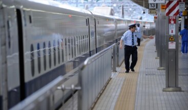 Japonya’da şiddetli deprem sonrası durdurulan hızlı tren seferleri yeniden başladı