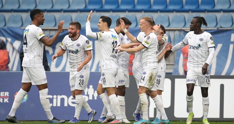 Konyaspor sahasında Gaziantep FK’yı farklı yendi