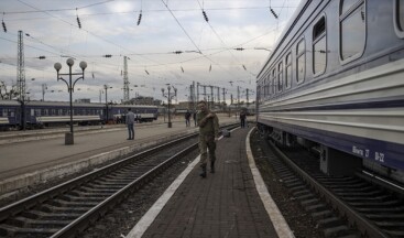 Rusya: Ukrayna’da tren istasyonundaki taburu ‘Kalibr’ füzeleriyle vurduk