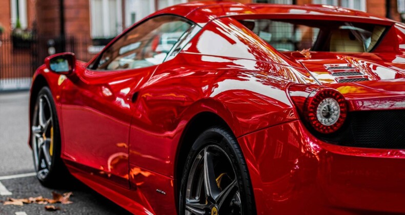 Ferrari, dünya genelinde 458 ve 488 model arabalarını geri çağırdı
