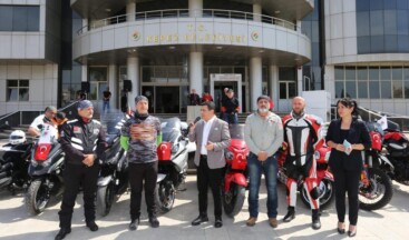 Antalya’nın motosiklet kortejini Kepez Belediye Başkanı Tütüncü, uğurladı.