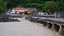 Kastamonu’da derelerin su seviyesinin yükselmesiyle 15 geçici köprü zarar gördü