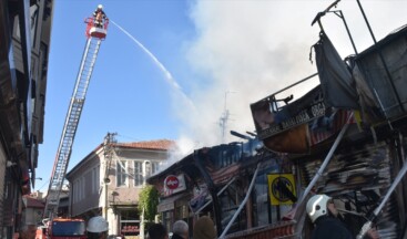 Afyonkarahisar’da çıkan yangında 15 iş yeri kullanılamaz hale geldi