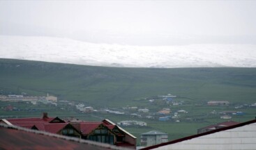 Erzurum ve Ardahan’ın yüksek kesimleri mayısta yağan karla beyaza büründü