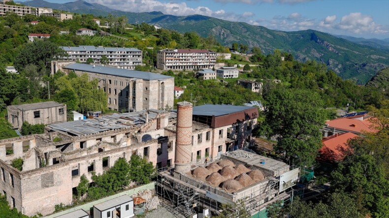 Karabağ’ın atan kalbi’ Şuşa’da restorasyon çalışmaları sürüyor