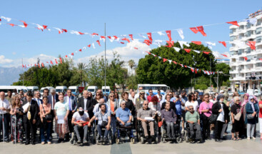 Engelliler haklarını meydanda haykırdı