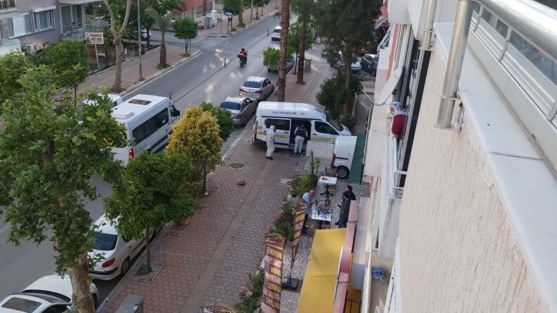  MERHUME YAŞLI AVUKAT HANIM YALNIZ YAŞADIĞI  EVİNDE ÖLÜ BULUNDU!