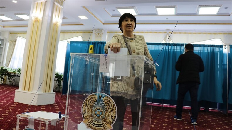 Kazakistan’da anayasada değişiklik öngören referandumda ‘evet’ oyu çıktı