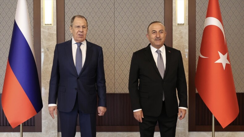 Dışişleri Bakanı Çavuşoğlu, Rus mevkidaşı Lavrov ile görüştü