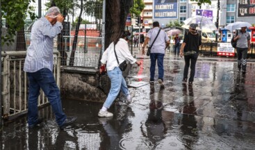 İstanbul’da sağanak yağış etkili oluyor