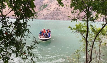 Siirt’te Müküs Çayı’nda akıntıya kapılan hemşireyi arama çalışmalarına ara verildi