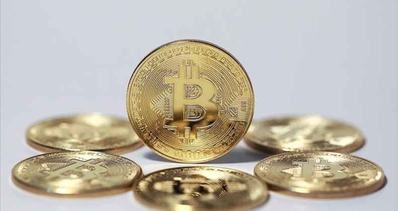 Bitcoin 18 ayın en düşük seviyesine geriledi