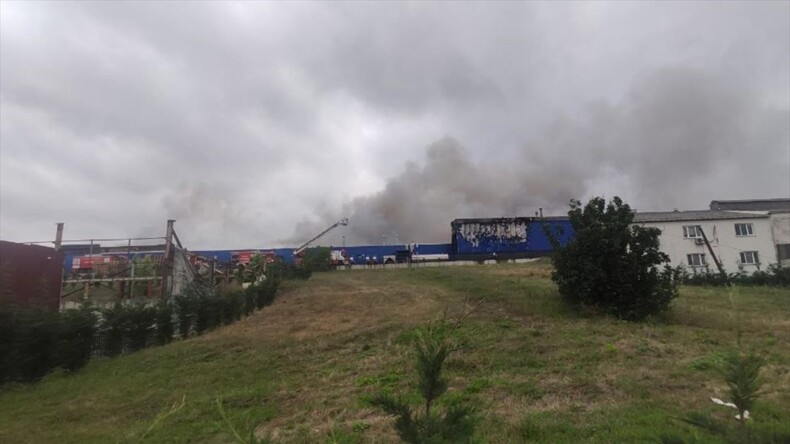 Kocaeli’de kimya fabrikasında çıkan yangın söndürüldü