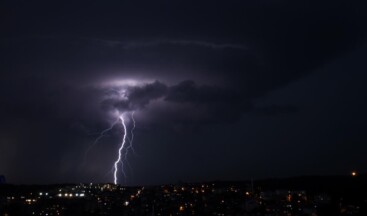 Meteorolojiden gök gürültülü sağanak uyarısı