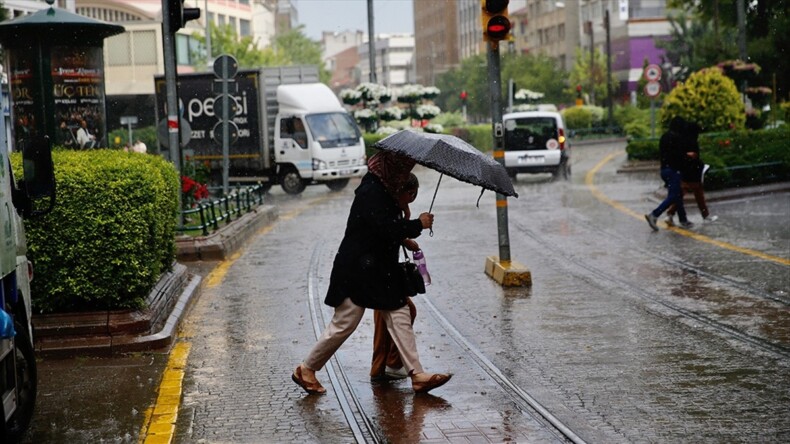 Kuvvetli yağmur ve fırtına uyarısı