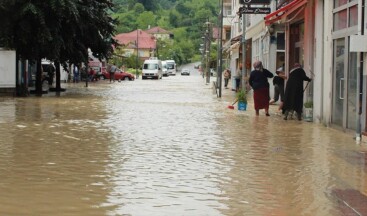 Meteorolojiden Batı Karadeniz için ‘kırmızı’, Ankara için ‘sarı’ alarm