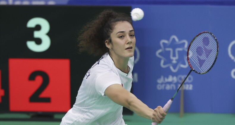 Akdeniz Oyunları’nda milli badmintoncu Neslihan Yiğit altın madalya kazandı