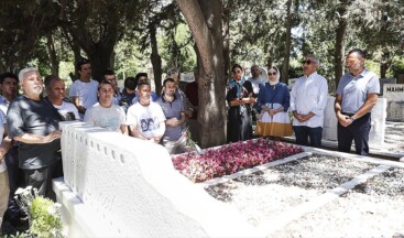 Türk sinemasının unutulmaz ismi Kemal Sunal kabri başında anıldı