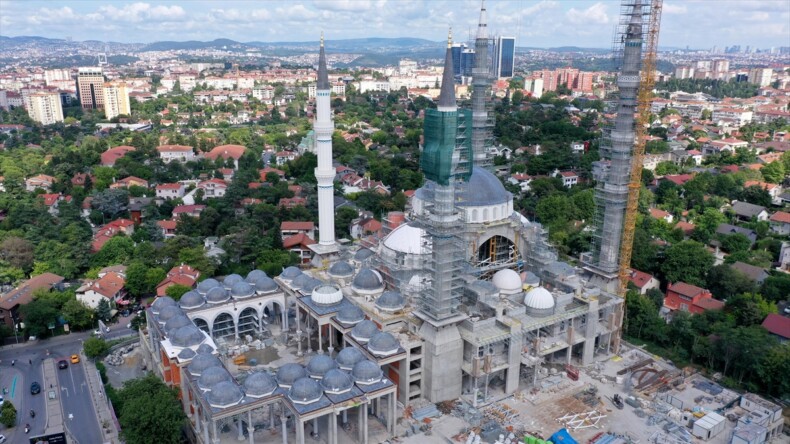 Açılış için gün sayan Barbaros Hayreddin Paşa Camisi’ndeki denizcilik simgeleri