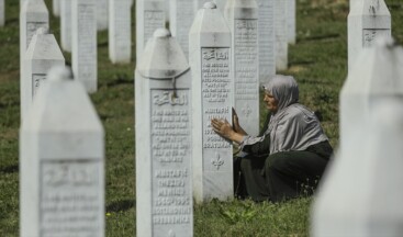 Srebrenitsa’daki soykırımda öldürülenlerin kemik kalıntılarına 85 farklı toplu mezarda ulaşıldı