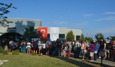 Ayvalık’ta hudut kapısında Kurban Bayramı yoğunluğu yaşanıyor