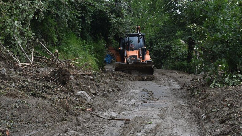 Ordu’da şiddetli yağışın yol açtığı hasarlar gideriliyor