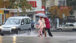 Kahramanmaraş’ta kuvvetli sağanak yaşamı olumsuz etkili oluyor