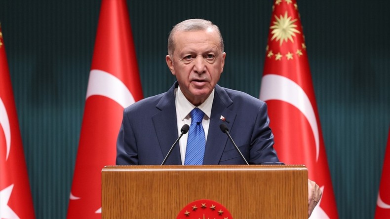 Cumhurbaşkanı Erdoğan: “İran halkının yaşadığı derin acıyı paylaşmak üzere ülkemizde bir günlük milli yas ilan edilmesini kararlaştırdık”