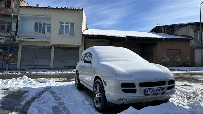 Karla kaplanan Erzurum, Ardahan, Kars ve Ağrı’da soğuk hava etkili