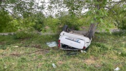 Isparta’da otomobilin şarampole devrildiği kazada 1 kişi öldü 4 kişi yaralandı