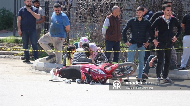 Adana’da otomobille çarpışan motosikletteki 1 kişi öldü, 1 kişi yaralandı