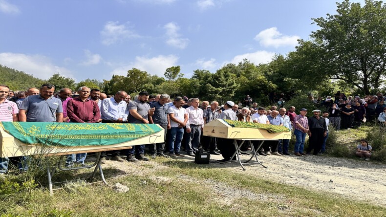 Osmaniye’de kardeşi tarafından öldürülen kadın ile eşinin cenazeleri toprağa verildi