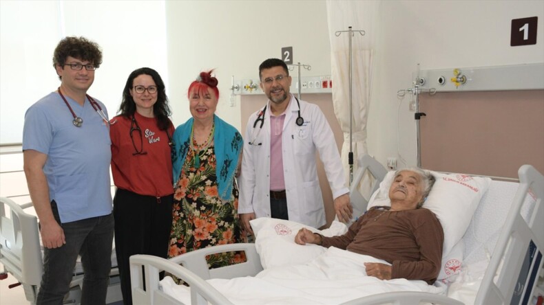 Antalya’da kalp kapağı ameliyatsız değiştirilen iki hasta sağlığına kavuştu