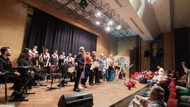 UTEF Umut Işığı THM Korosu’ndan “Yaza Merhaba” konseri