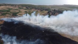 Isparta’da Eğirdir Gölü kıyısındaki sazlık alanda yangın çıktı