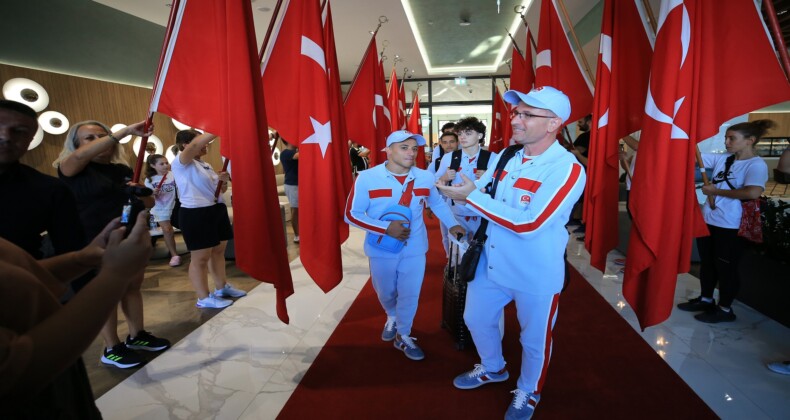 Artistik Cimnastik Erkek Milli Takımı, olimpiyatlar için Paris’e uğurlandı