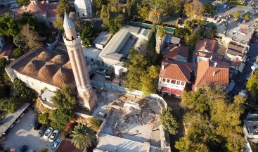 Antalya’nın simgesi Yivli Minare bölgesindeki kazılarda yeni bulgulara ulaşıldı