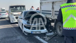 Afyonkarahisar’da meydana gelen zincirleme trafik kazasında karakol komutanı olan astsubay öldü, 15 kişi yaralandı.