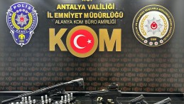 Antalya’da silah kaçakçılığı operasyonunda 2 zanlı tutuklandı