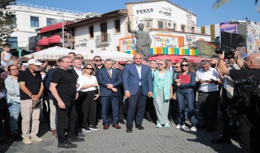 Antalya Kültür Yolu Festivali kapsamında kortej yürüyüşü yapıldı