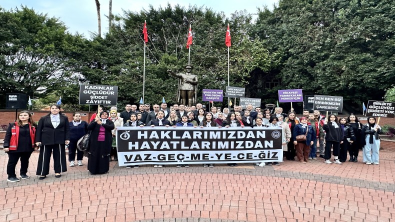 Hatay’da kadına yönelik şiddete karşı farkındalık yürüyüşü yapıldı