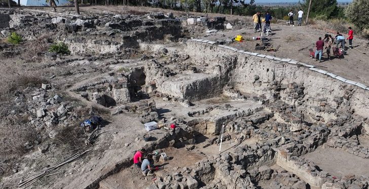 Tatarlı Höyük’te Orta Tunç Çağı’na ait yapı açığa çıkarıldı